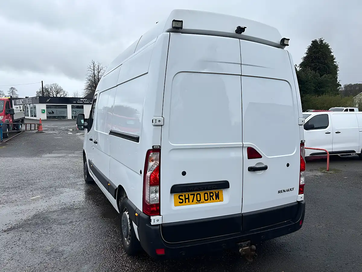 Used 2020 Renault Master Business White - Interior and Exterior details 6