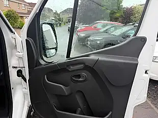 Used 2020 Renault Master Business White - Interior and Exterior details 13