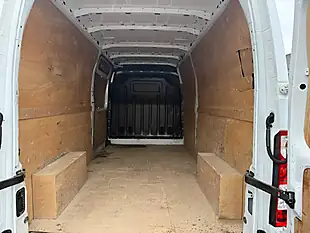 Used 2020 Renault Master Business White - Interior and Exterior details 16