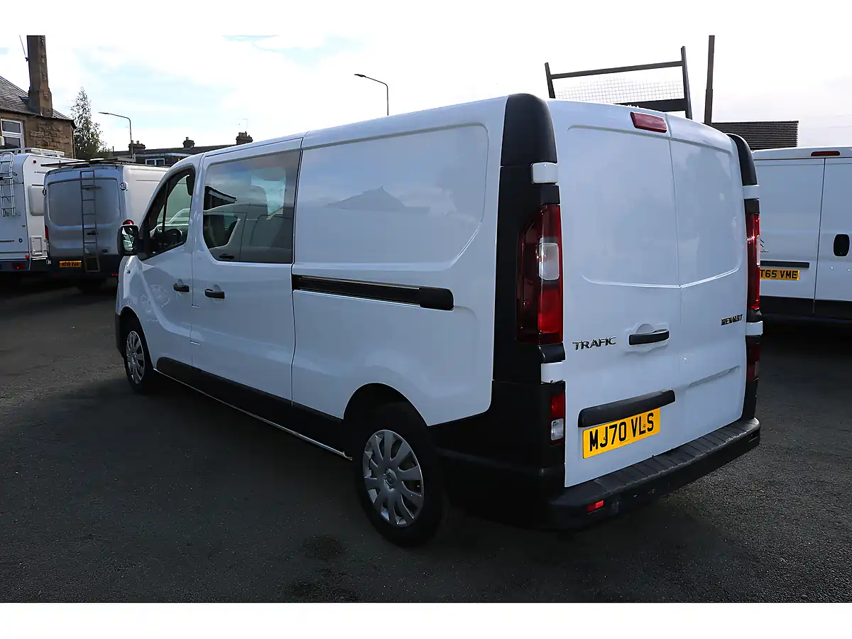 Used 2020 Renault Trafic Business Energy White - Interior and Exterior details 5