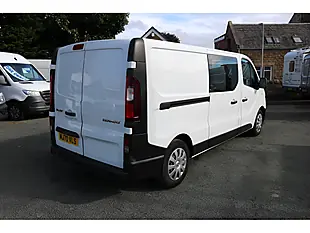 Used 2020 Renault Trafic Business Energy White - Interior and Exterior details 8