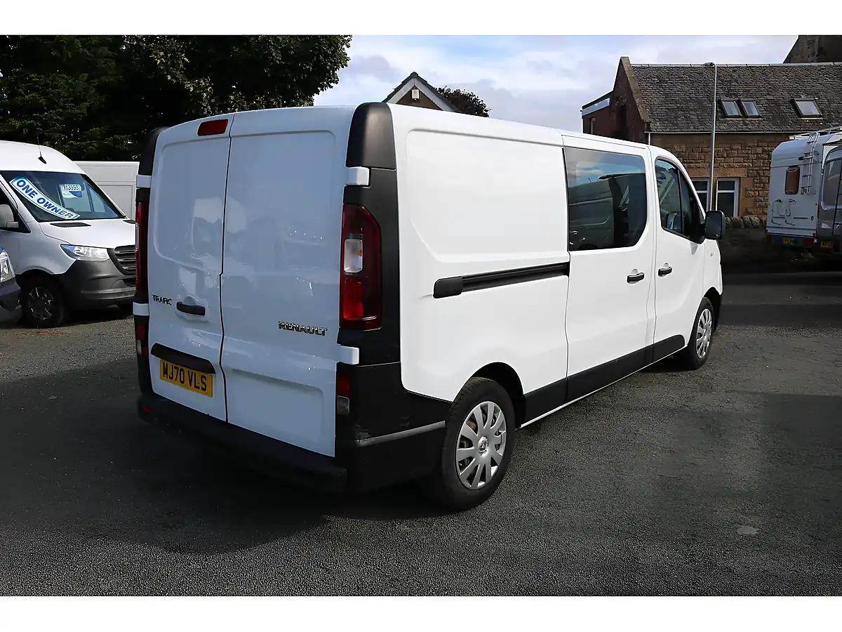 Used 2020 Renault Trafic Business Energy White - Interior and Exterior details 8
