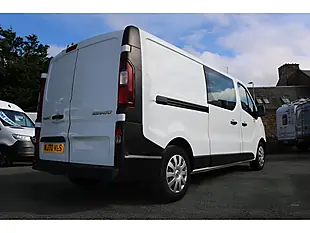Used 2020 Renault Trafic Business Energy White - Interior and Exterior details 9