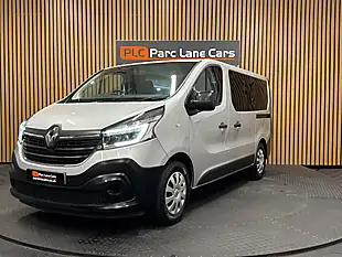Used 2020 Renault Trafic Energy 28 Business Silver - Interior and Exterior details 14