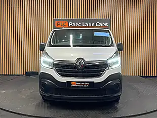 Used 2020 Renault Trafic Energy 28 Business Silver - Interior and Exterior details 15