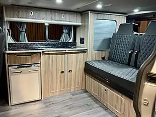 Used 2020 Renault Trafic Energy 28 Business Silver - Interior and Exterior details 3