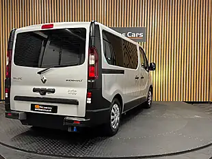 Used 2020 Renault Trafic Energy 28 Business Silver - Interior and Exterior details 8