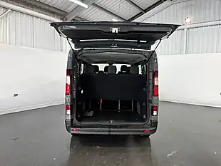 Used 2020 Renault Trafic Energy 28 Sport Nav Minibus Double Cab Grey - Interior and Exterior details 15