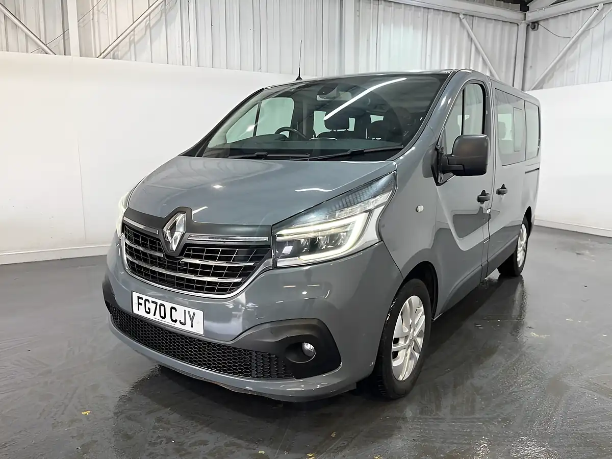 Used 2020 Renault Trafic Energy 28 Sport Nav Minibus Double Cab Grey - Interior and Exterior details 3