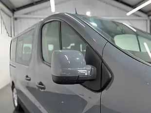 Used 2020 Renault Trafic Energy 28 Sport Nav Minibus Double Cab Grey - Interior and Exterior details 7