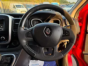 Used 2020 Renault Trafic Energy 30 Sport Lwb Standard Roof Red - Interior and Exterior details 19