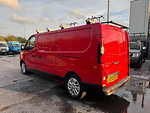 Used 2020 Renault Trafic Energy 30 Sport Lwb Standard Roof Red - Interior and Exterior details 6