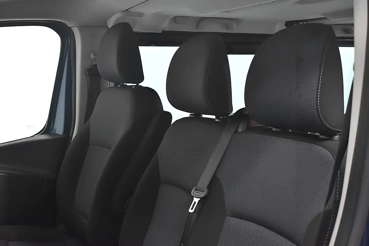 Used 2020 Renault Trafic Lh30 Business Energy Blue - Interior and Exterior details 15