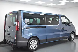 Used 2020 Renault Trafic Lh30 Business Energy Blue - Interior and Exterior details 17