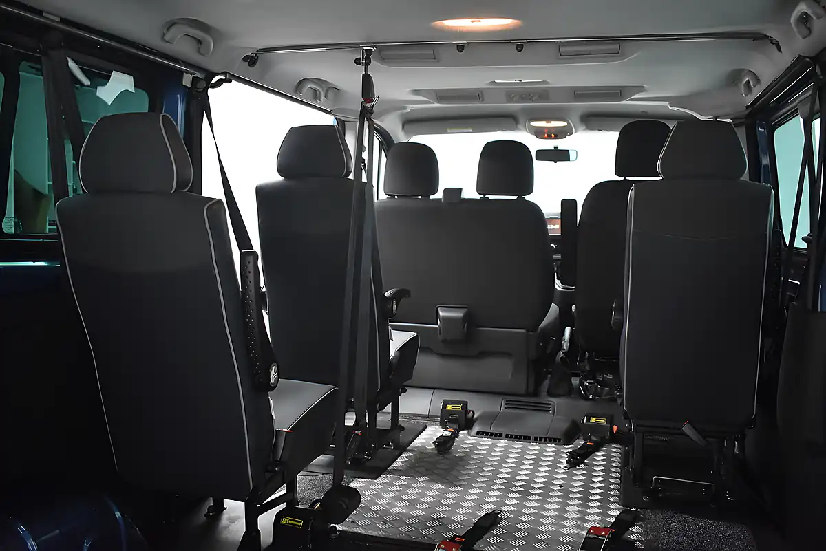 Used 2020 Renault Trafic Lh30 Business Energy Blue - Interior and Exterior details 3