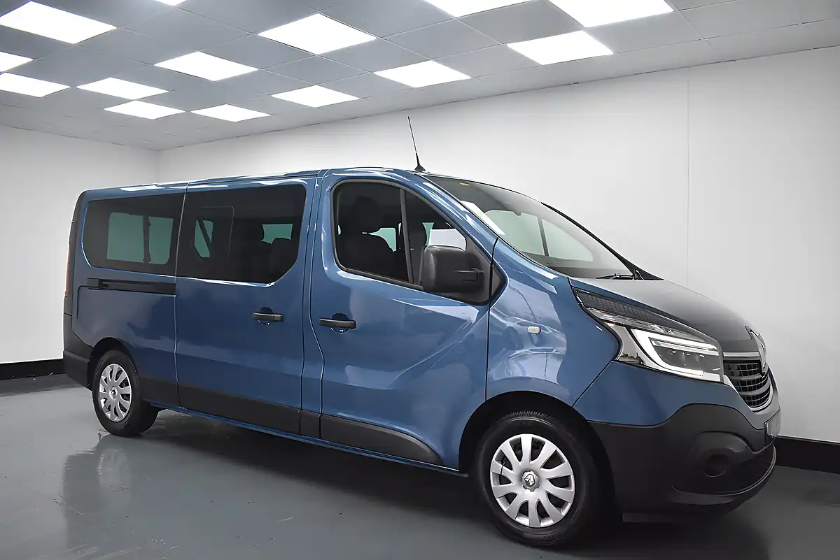 Used 2020 Renault Trafic Lh30 Business Energy Blue - Interior and Exterior details 9