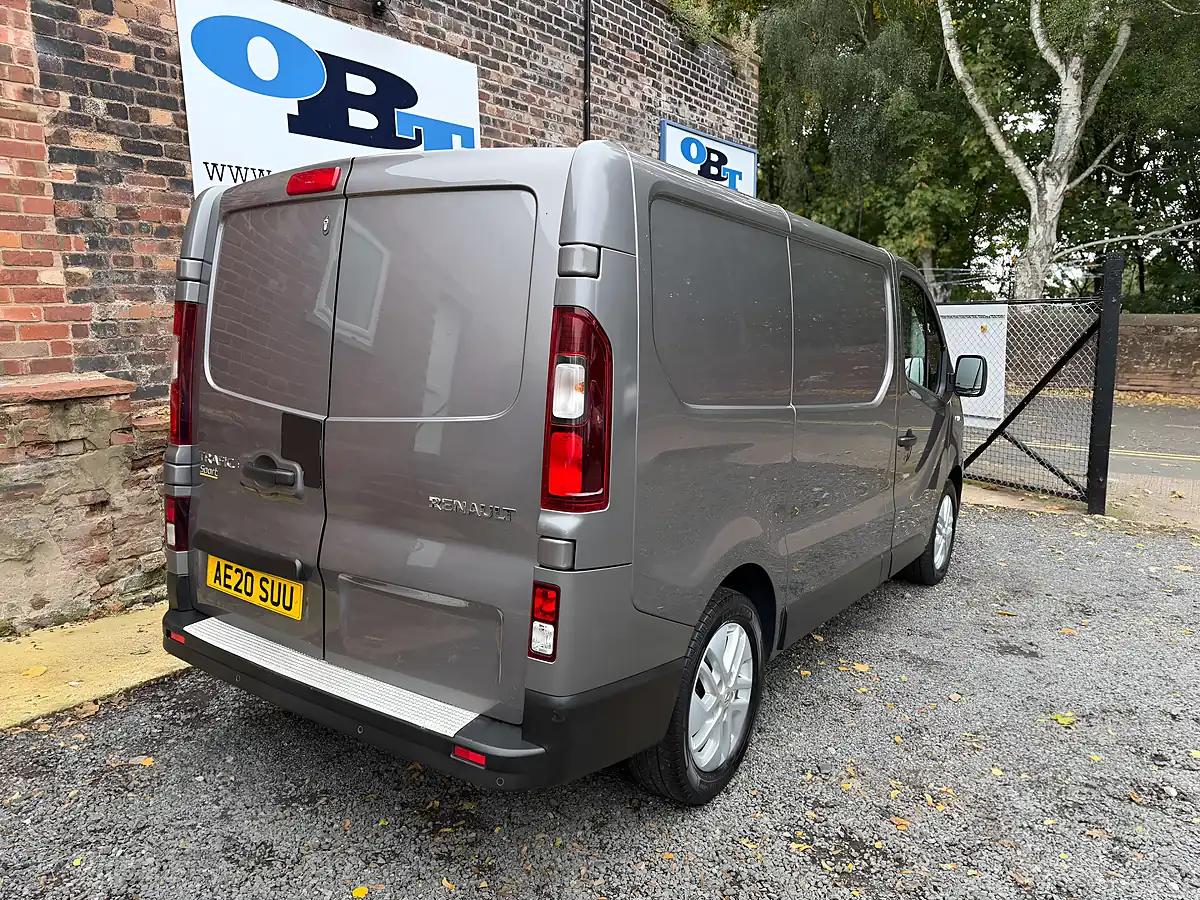 Used 2020 Renault Trafic SL28 Sport Energy Grey - Interior and Exterior details 3