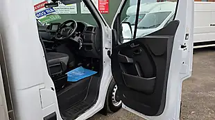 Used 2020 Renault Trucks Master 4mtr Dropside White - Interior and Exterior details 12