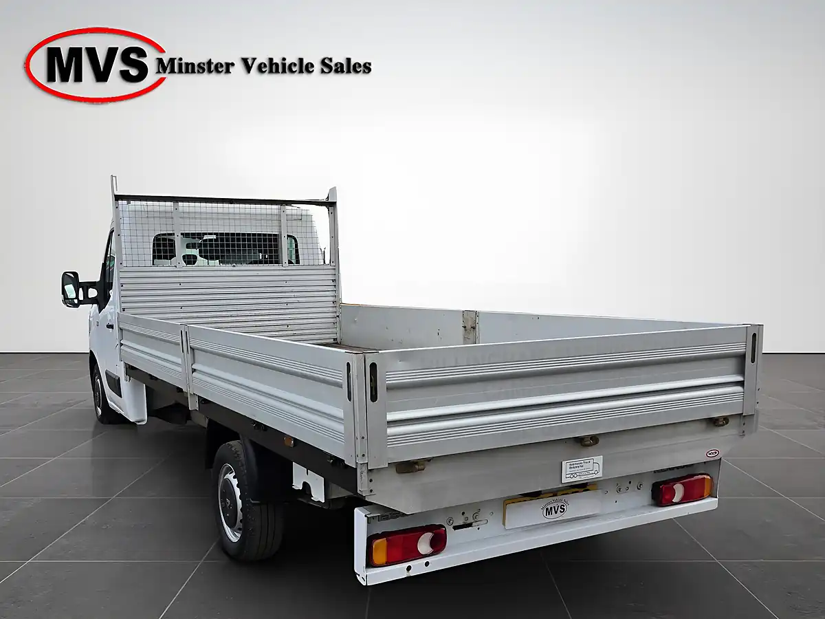 Used 2020 Renault Trucks Master 4mtr Dropside White - Interior and Exterior details 5