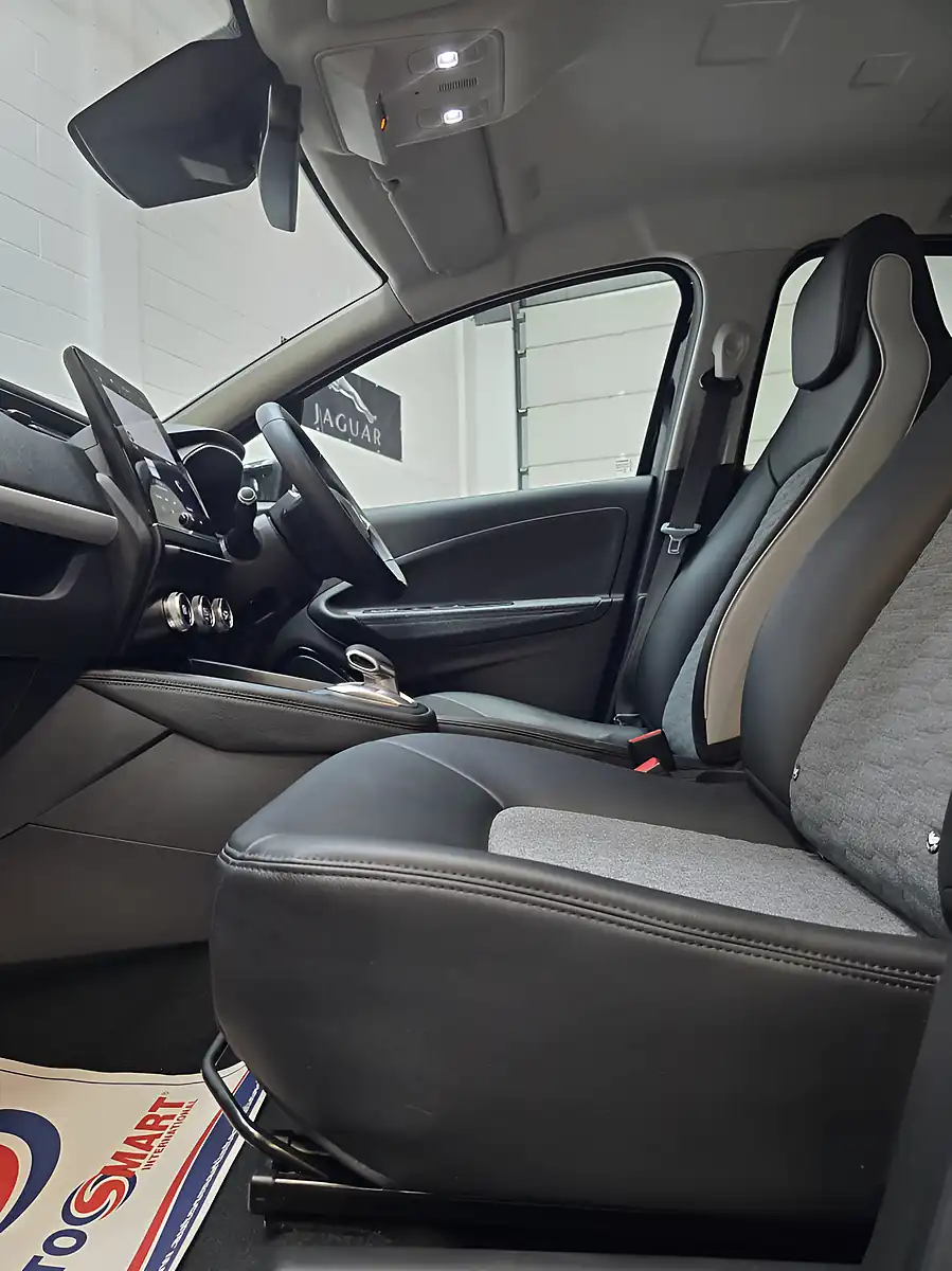 Used 2020 Renault Zoe GT Line Black - Interior and Exterior details 12