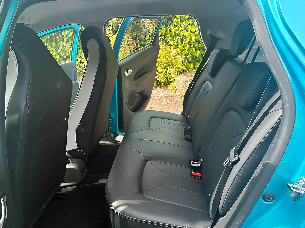 Used 2020 Renault Zoe GT Line Blue - Interior and Exterior details 10