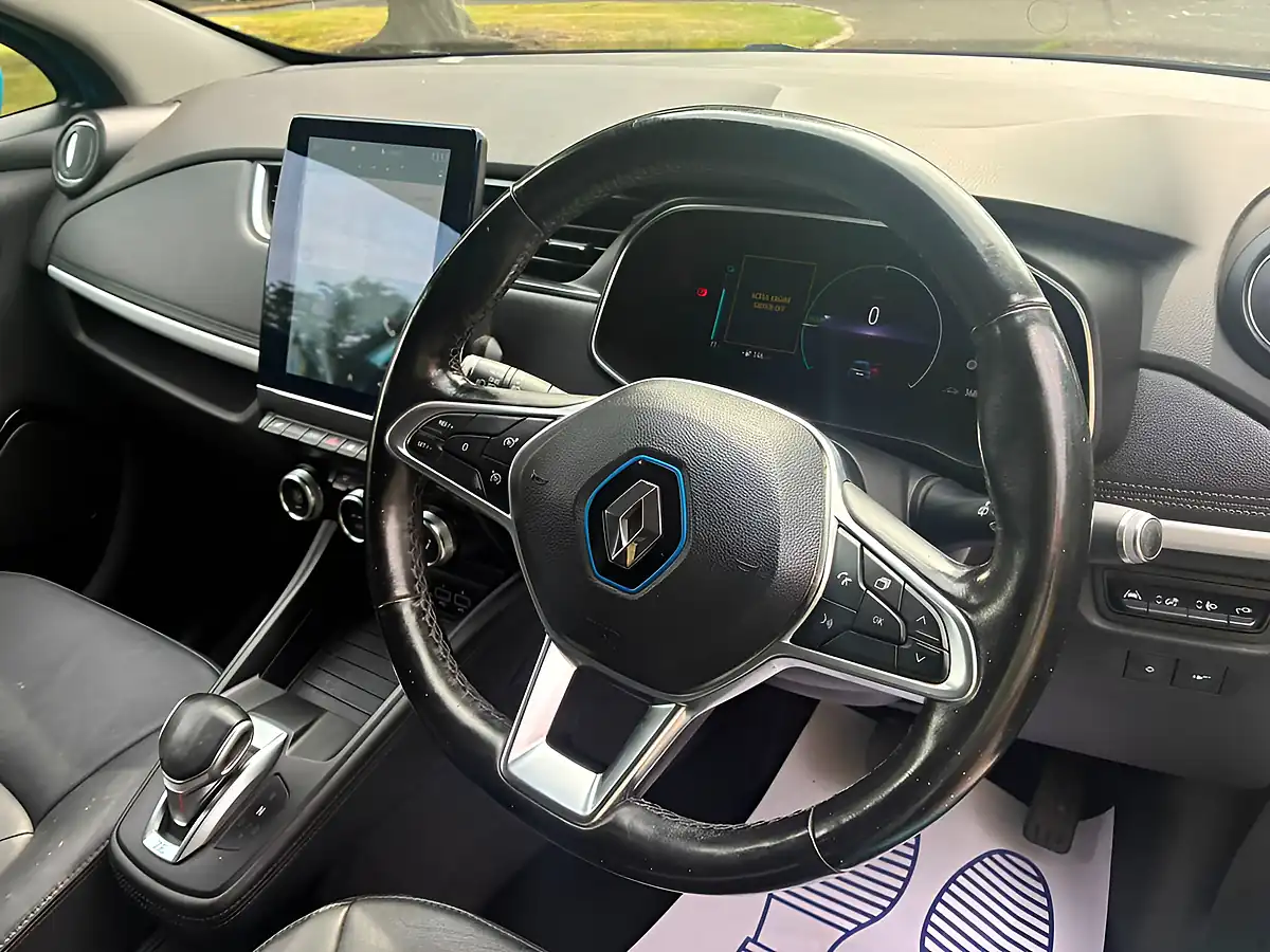 Used 2020 Renault Zoe GT Line Blue - Interior and Exterior details 11