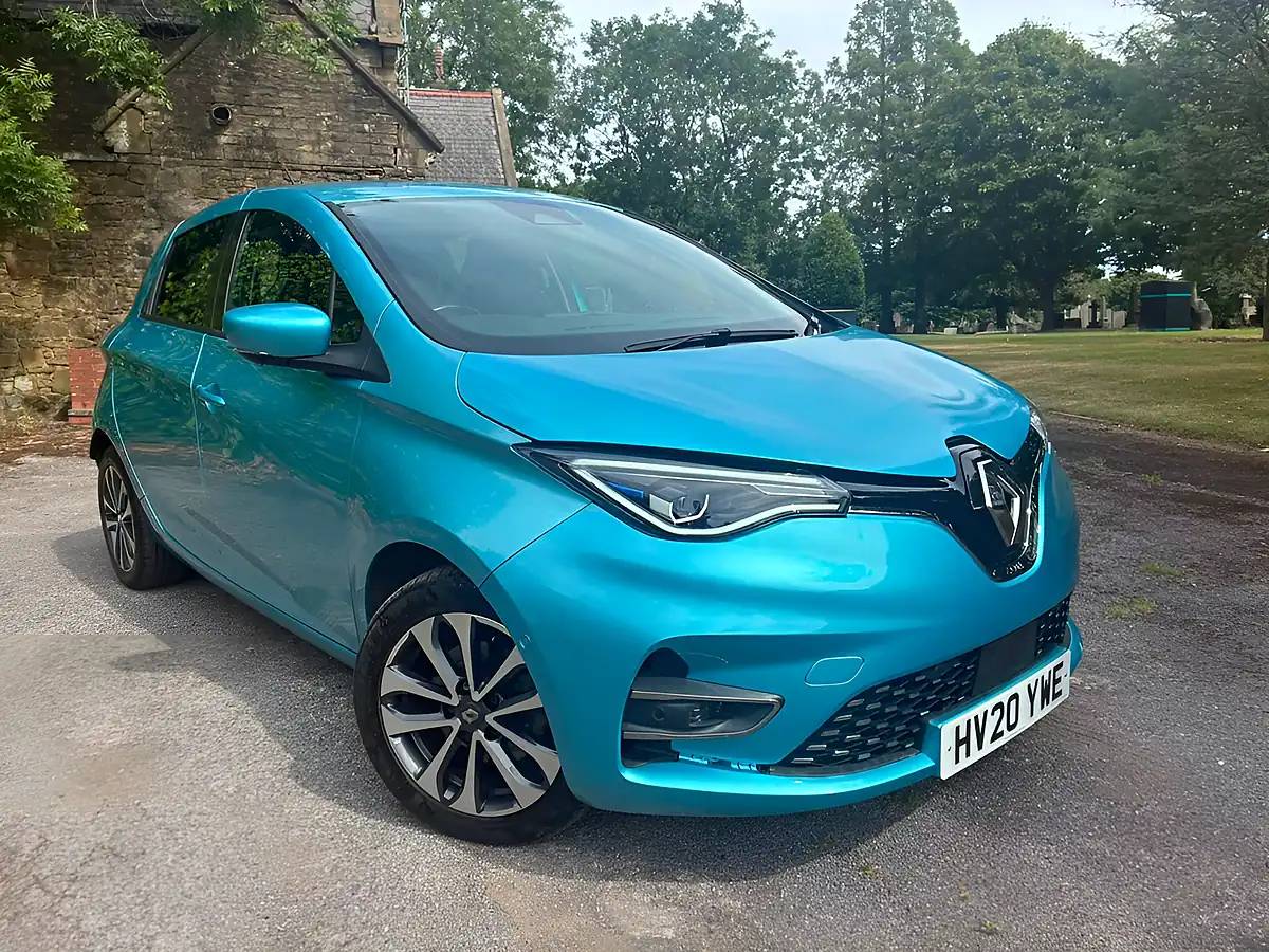 Used 2020 Renault Zoe GT Line Blue - Interior and Exterior details 14