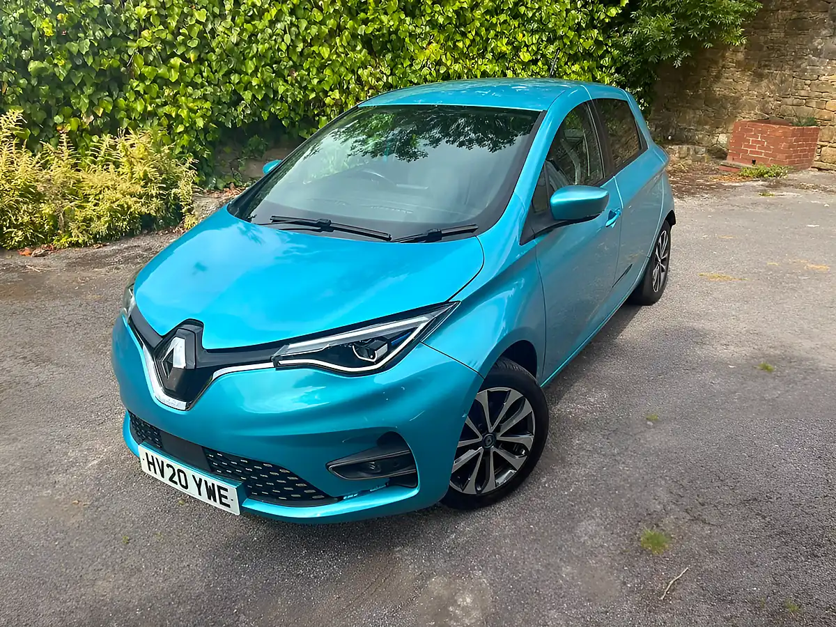 Used 2020 Renault Zoe GT Line Blue - Interior and Exterior details 16