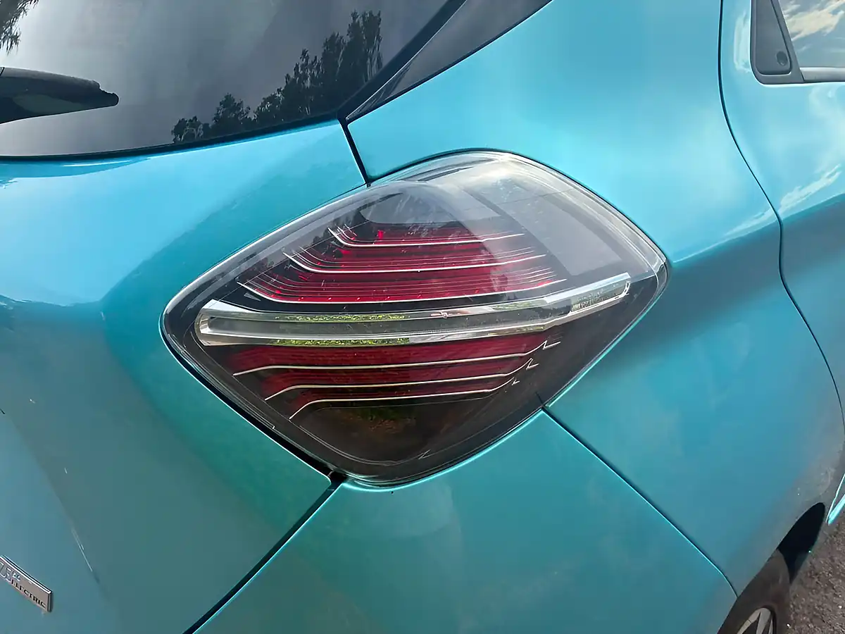 Used 2020 Renault Zoe GT Line Blue - Interior and Exterior details 18
