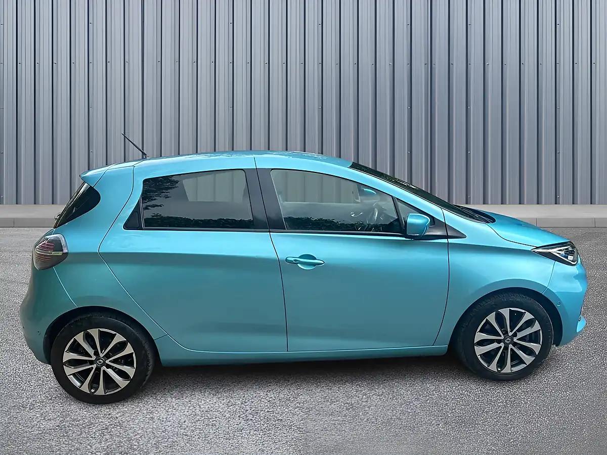 Used 2020 Renault Zoe GT Line Blue - Interior and Exterior details 7