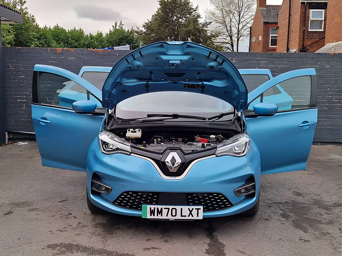 Used 2020 Renault Zoe GT Line Blue - Interior and Exterior details 10