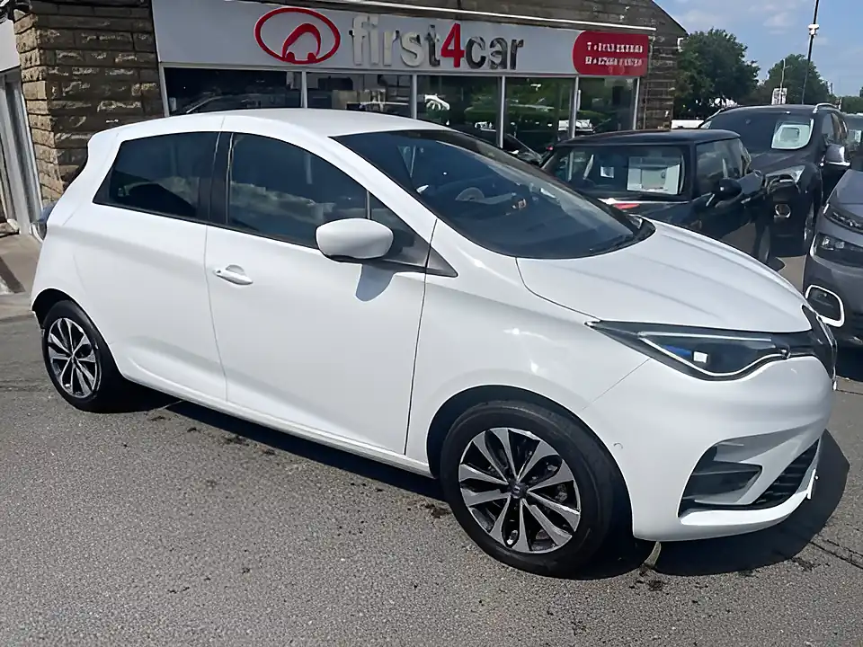 Used 2020 Renault Zoe GT Line White - Front View