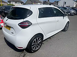 Used 2020 Renault Zoe GT Line White - Interior and Exterior details 6