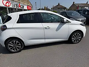 Used 2020 Renault Zoe GT Line White - Interior and Exterior details 10