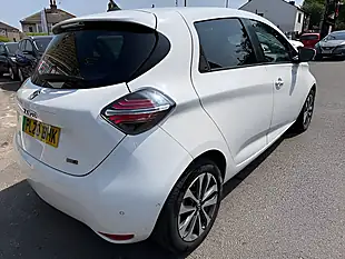 Used 2020 Renault Zoe GT Line White - Interior and Exterior details 14