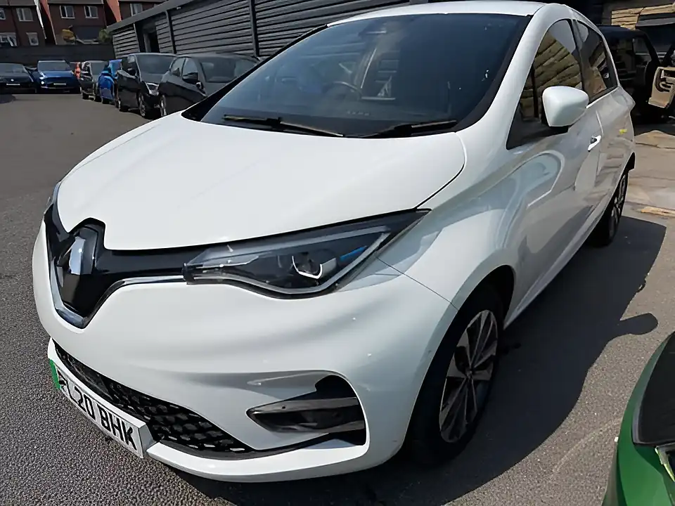 Used 2020 Renault Zoe GT Line White - Interior and Exterior details 3