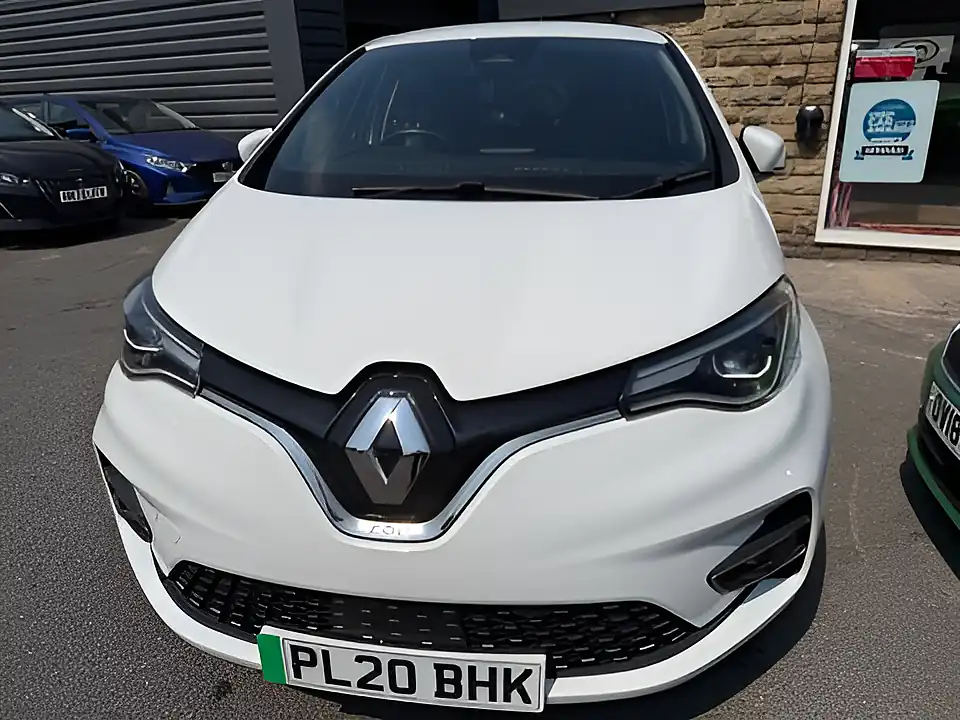 Used 2020 Renault Zoe GT Line White - Interior and Exterior details 6