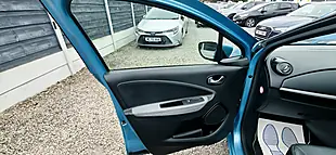 Used 2020 Renault Zoe I GT Line Blue - Interior and Exterior details 18