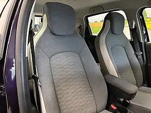 Used 2020 Renault Zoe Iconic Purple - Interior and Exterior details 10