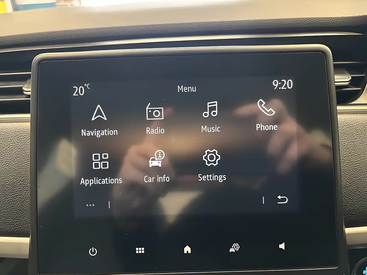 Used 2020 Renault Zoe Iconic Purple - Interior and Exterior details 13