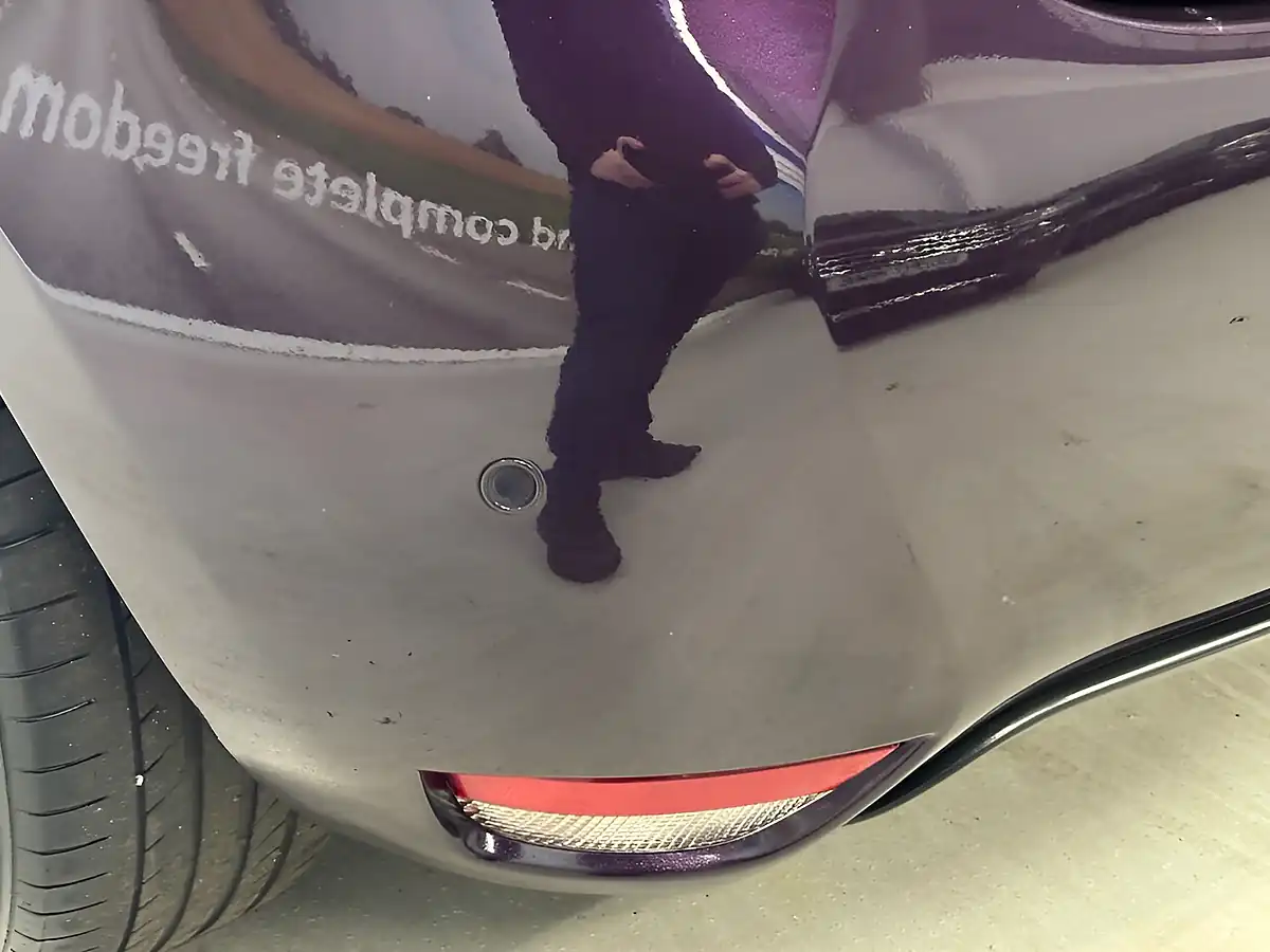 Used 2020 Renault Zoe Iconic Purple - Interior and Exterior details 18