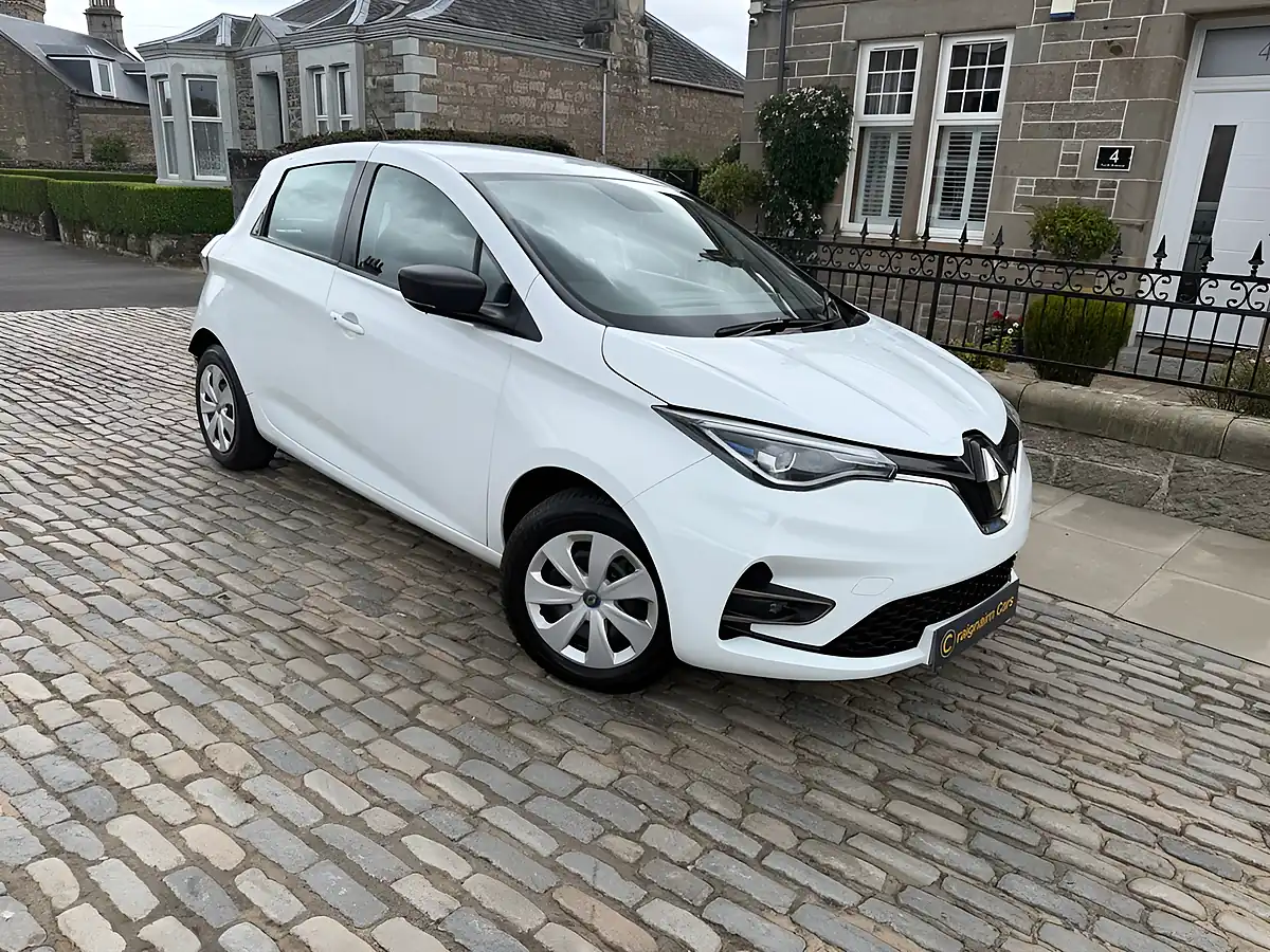 Used 2020 Renault Zoe Play Glacier White - Front View