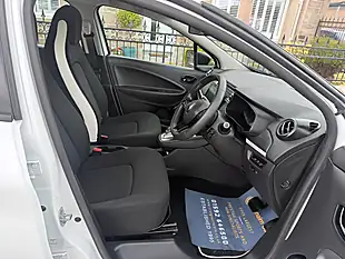 Used 2020 Renault Zoe Play Glacier White - Interior and Exterior details 2