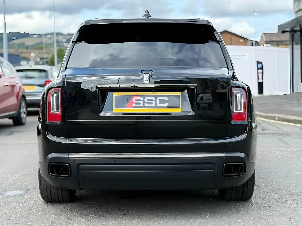 Used 2020 Rolls-Royce Cullinan Black Badge Black - Interior and Exterior details 10