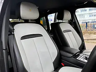 Used 2020 Rolls-Royce Cullinan Black Badge Black - Interior and Exterior details 3