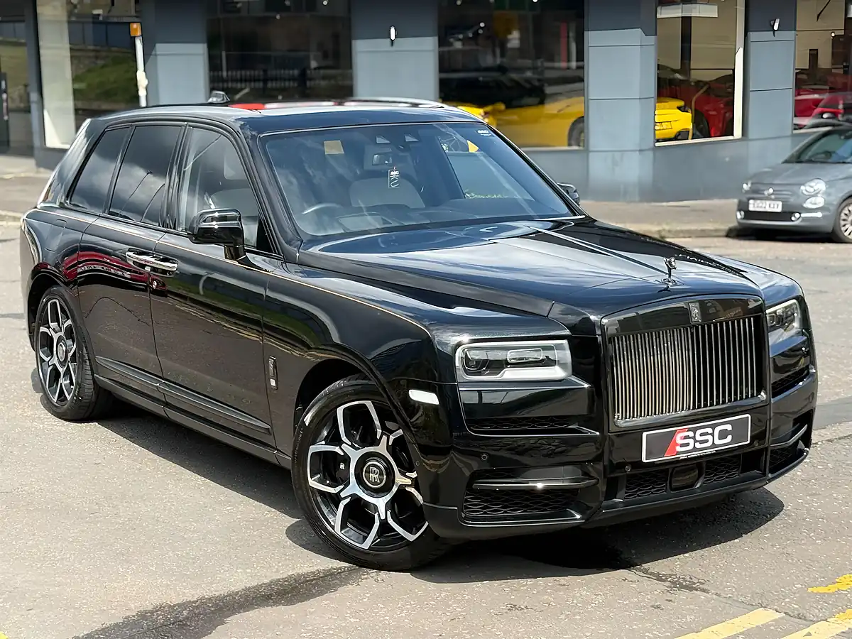 Used 2020 Rolls-Royce Cullinan Black Badge Black - Interior and Exterior details 4