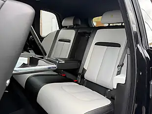 Used 2020 Rolls-Royce Cullinan Black Badge Black - Interior and Exterior details 16