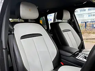 Used 2020 Rolls-Royce Cullinan Black Badge Black - Interior and Exterior details 3