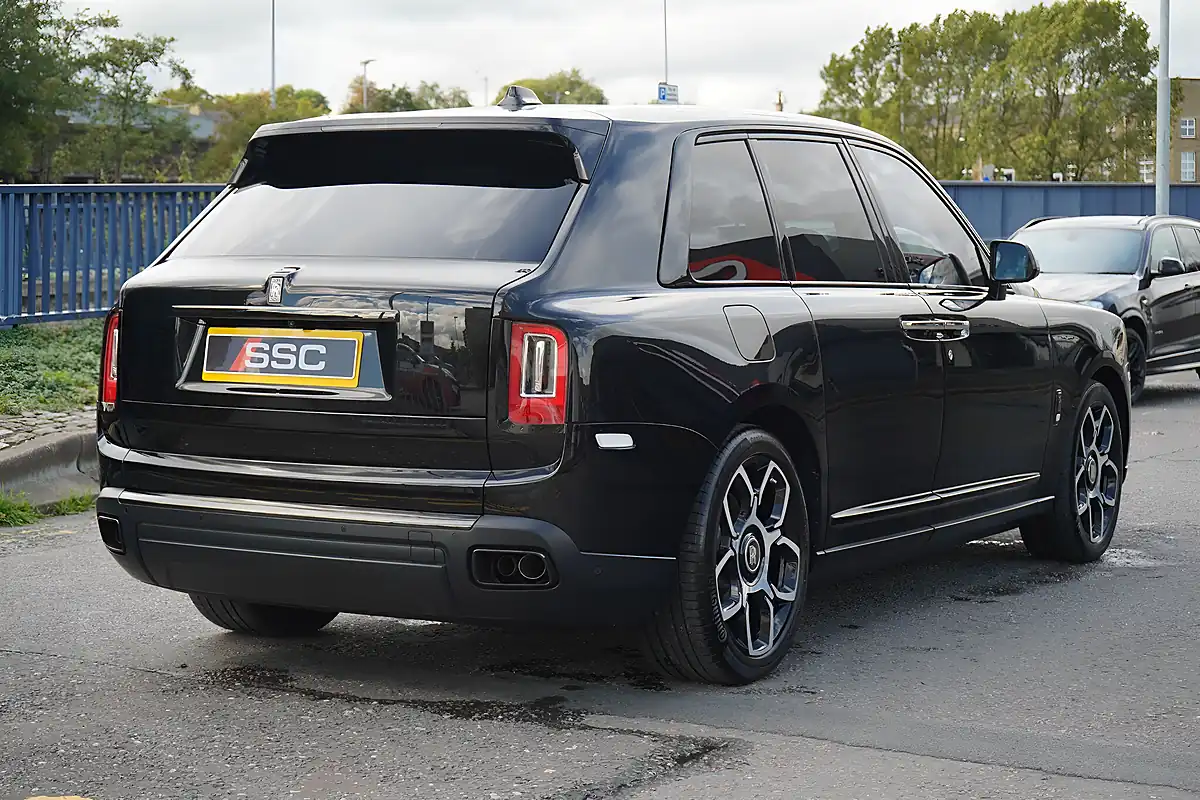 Used 2020 Rolls-Royce Cullinan Black Badge Black - Interior and Exterior details 11