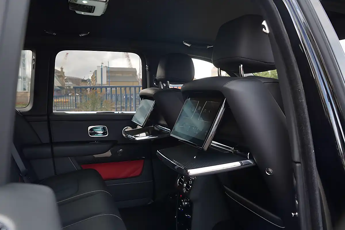 Used 2020 Rolls-Royce Cullinan Black Badge Black - Interior and Exterior details 18